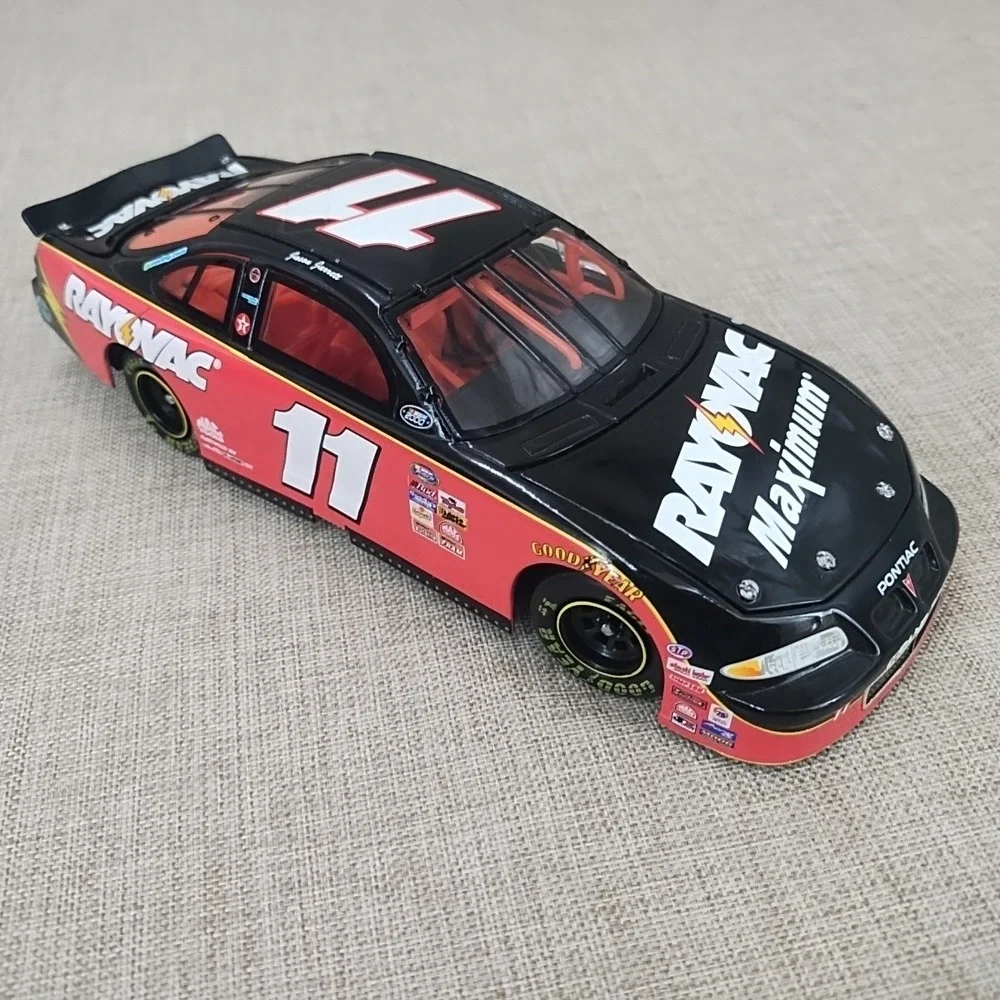 1:24 Action Diecast Jason Jarrett #11 Rayovac 2000 Pontiac Grand Prix Limited Ed